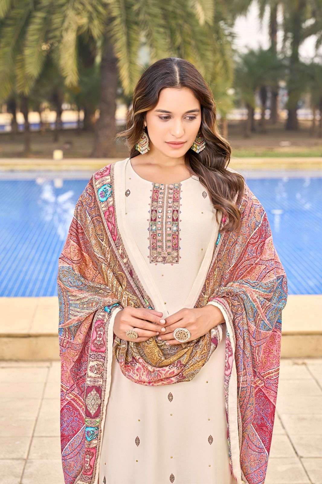 SHREE FAB KT 143 COLOURS MUSLIN DIGITAL PRINTED PAKISTANI SUIT WHOLESALER