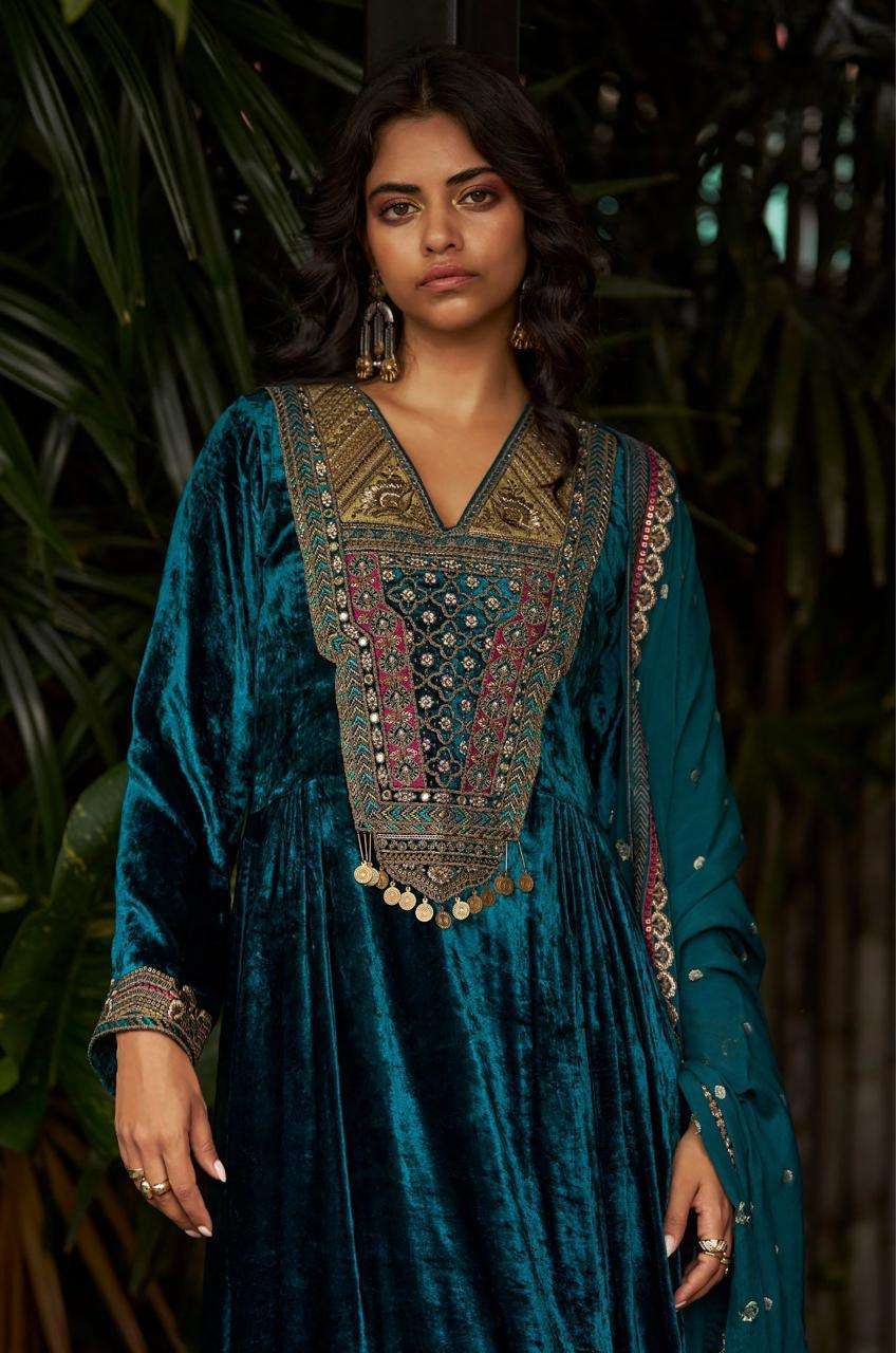 AIQA LIFESTYLE QEALIZA 2401-2406 PURE VELVET FANCY EMBRODERY WORK PARTY WEAR WINTER VELVET SUIT WHOLESALER