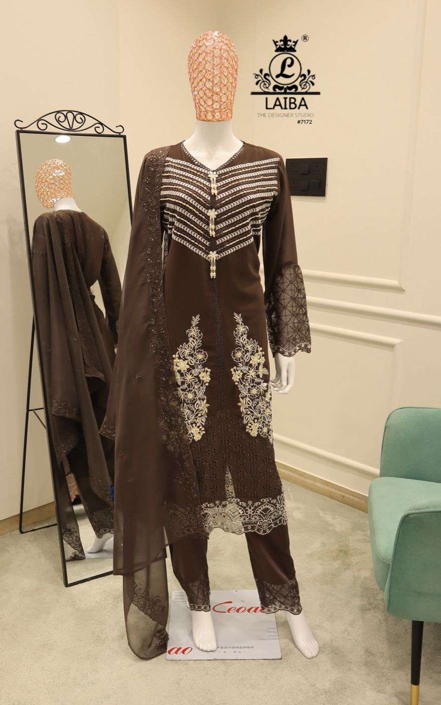 LAIBA DESIGNER 7172 PURE GEORGETTE PARTY WEAR READYMADE PAKISTANI SUIT WHOLESALER 